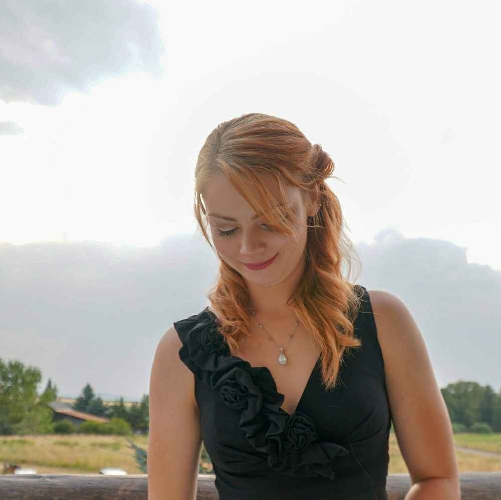 Meet your Posher, Celina